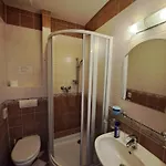 Pri Rybniku بيت ضيافة Velka Paka