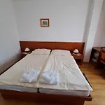 Pri Rybniku 3* Velka Paka